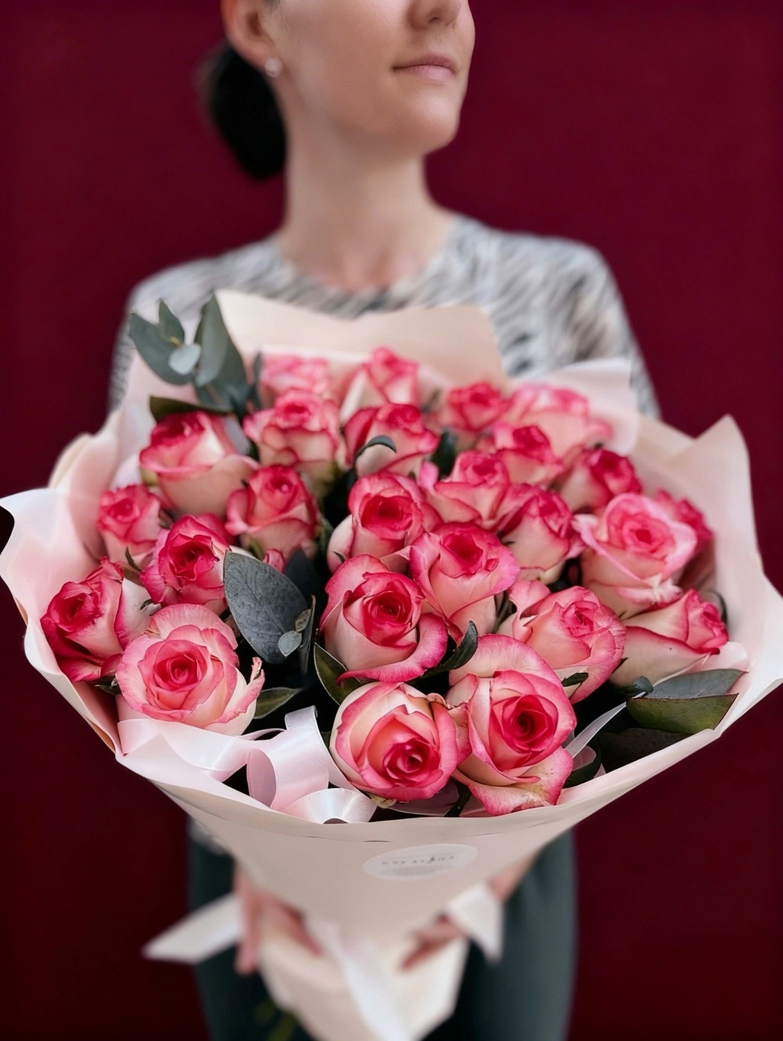 25 бело-розовых РОЗ